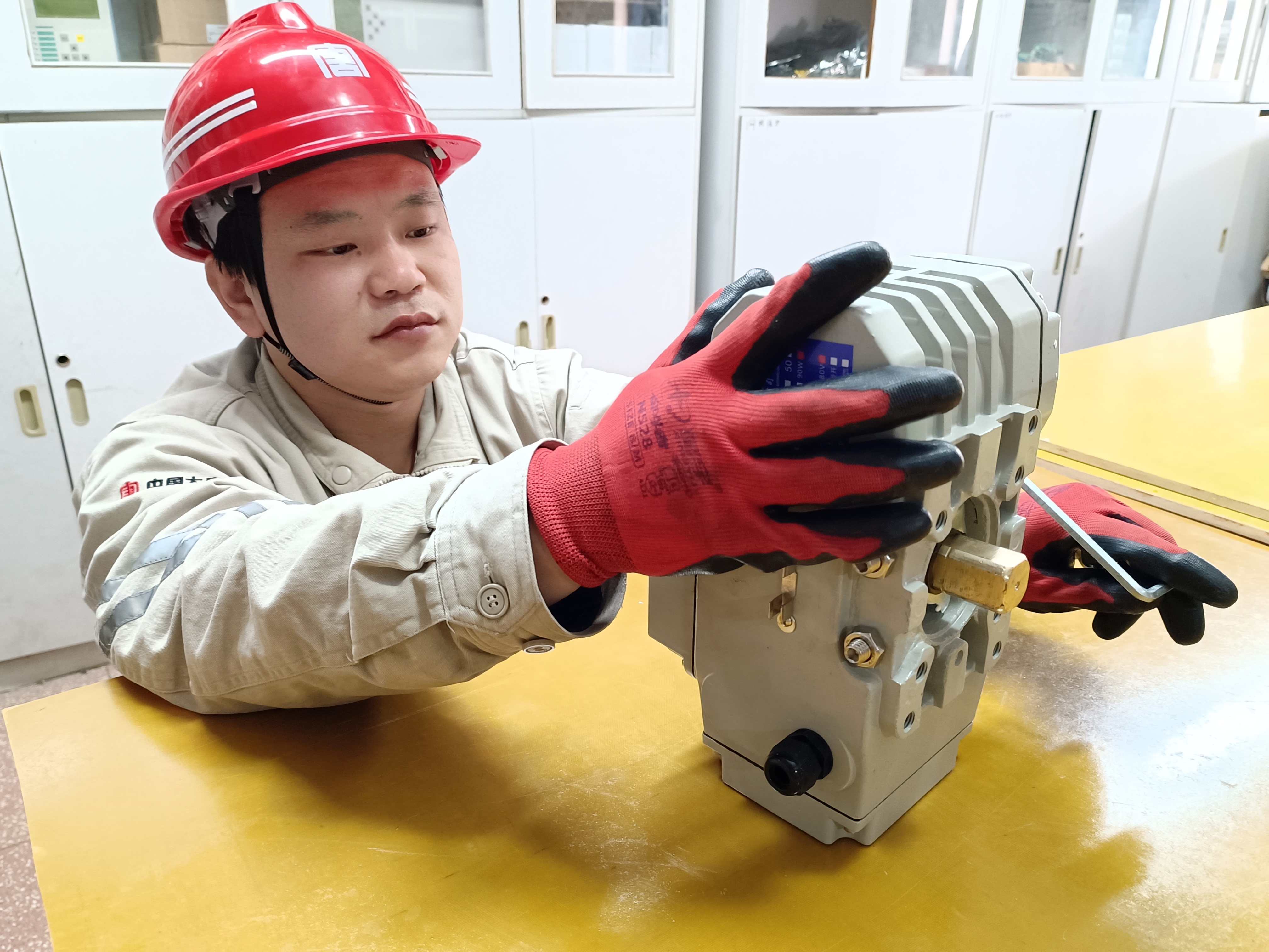 1673935432392061852.jpg 喬興業(yè)工作照3.jpg